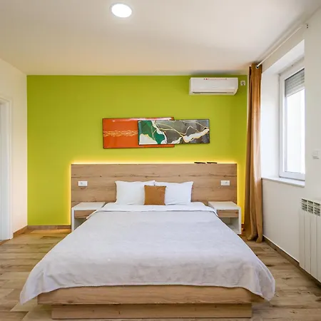 Kalanj I Sobe Apartment *